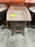 BR MAPLE END TABLE