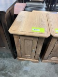 BR MAPLE AND OAK END TABLE 14X20X24 ALMOND CARAMEL