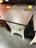 BR MAPLE END TABLE 20X24X24