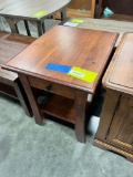 QSWO END TABLE 18X22X33 CHERRY