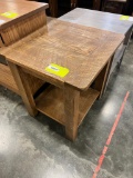 OAK END TABLE 24X24X26