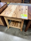 HICKORY END TABLE 22X22X23 NATURAL