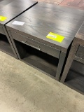 OAK END TABLE 22X22X24