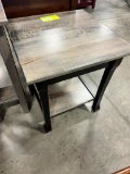 BR AND WORMY MAPLE TABLE 22X22X25 ONYX/BELAIR