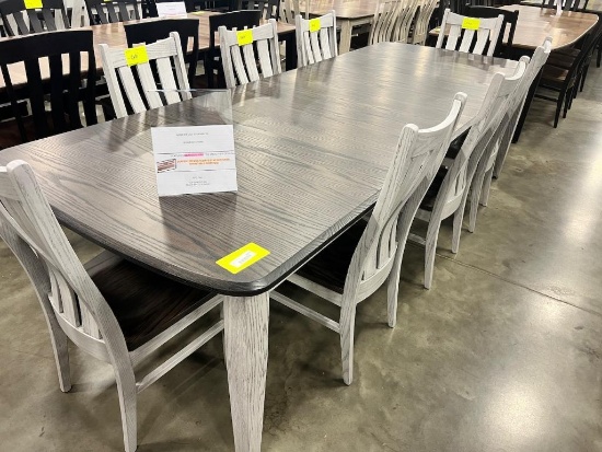 OAK DINING TABLE W 8 SIDE CHAIRS, 4 LEAVES 66X44 IN
