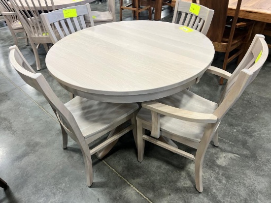 OAK DINING TABLE W 2 ARM CHAIRS, 2 SIDE CHAIRS, 42 IN ROUND