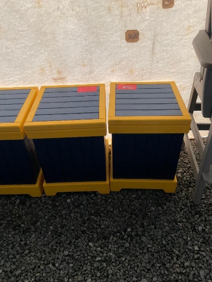 NAVY/YELLOW POLY STORAGE CUBE