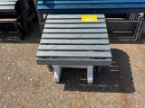 GREY/WH GLIDER FOOTREST
