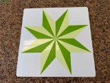 24X24 METAL STAR DECOR WH/GREEN