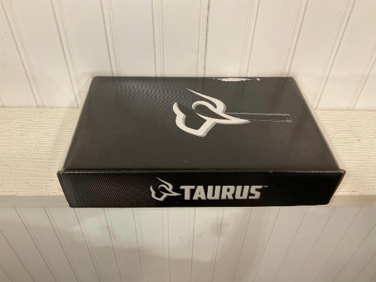 TAURUS 1168, 9MM HANDGUN NIB