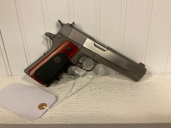 AMT GOVERNMENT MODEL 45 CAL HANDGUN