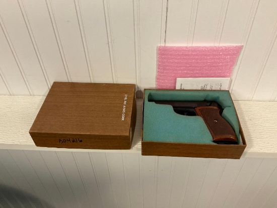 STERLING ARMS MO. 400, 380D/A CAL HANDGUN NIB
