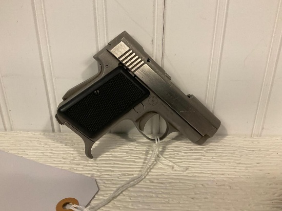 AMT 380/9MM HANDGUN