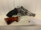 S&W STAINLESS 45 MAGNUM REVOLVER W/EXTRA GRIPS W/BOX 629