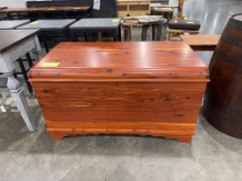CEDAR CHEST 45X24X25