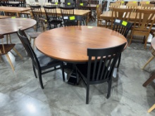 2 TONE OAK TABLE W/4 SIDE CHAIRS HARVEST/BLACK 60ROUND