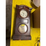 Electric clock (condition unknown)