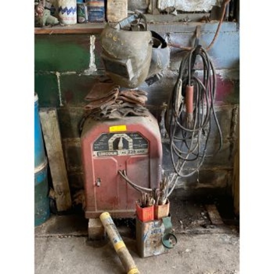 Lincoln AC 225 Amp Arc Welder