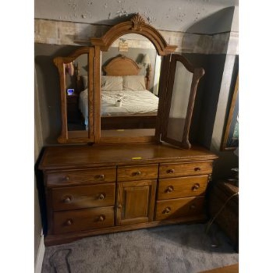 Dresser