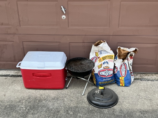 Kingsford Grill & Rubbermaid Cooler