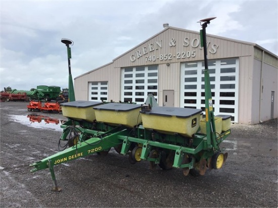 JOHN DEERE 7200 28590