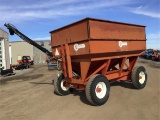 Unverferth 325 Gravity Wagon w/Brush Auger