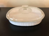 Corningware 1.8 liter casserole dish with lid