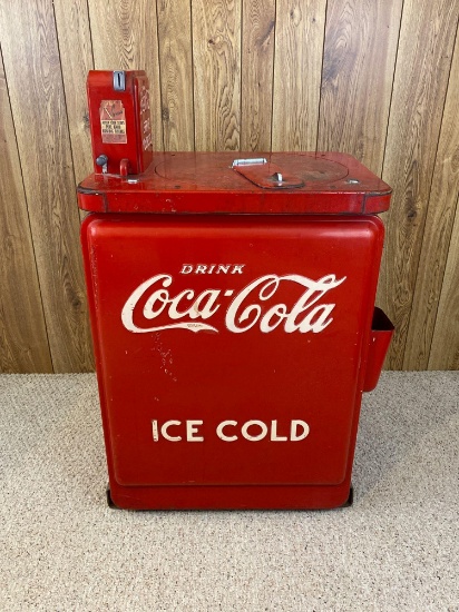 Coca Cola 1941 Vendo 123 Self Serve Machine