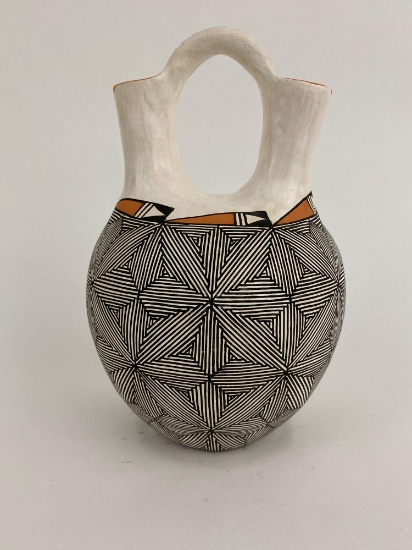 Stunning Acoma Pueblo Pottery Wedding Vase signed by D&R Malie