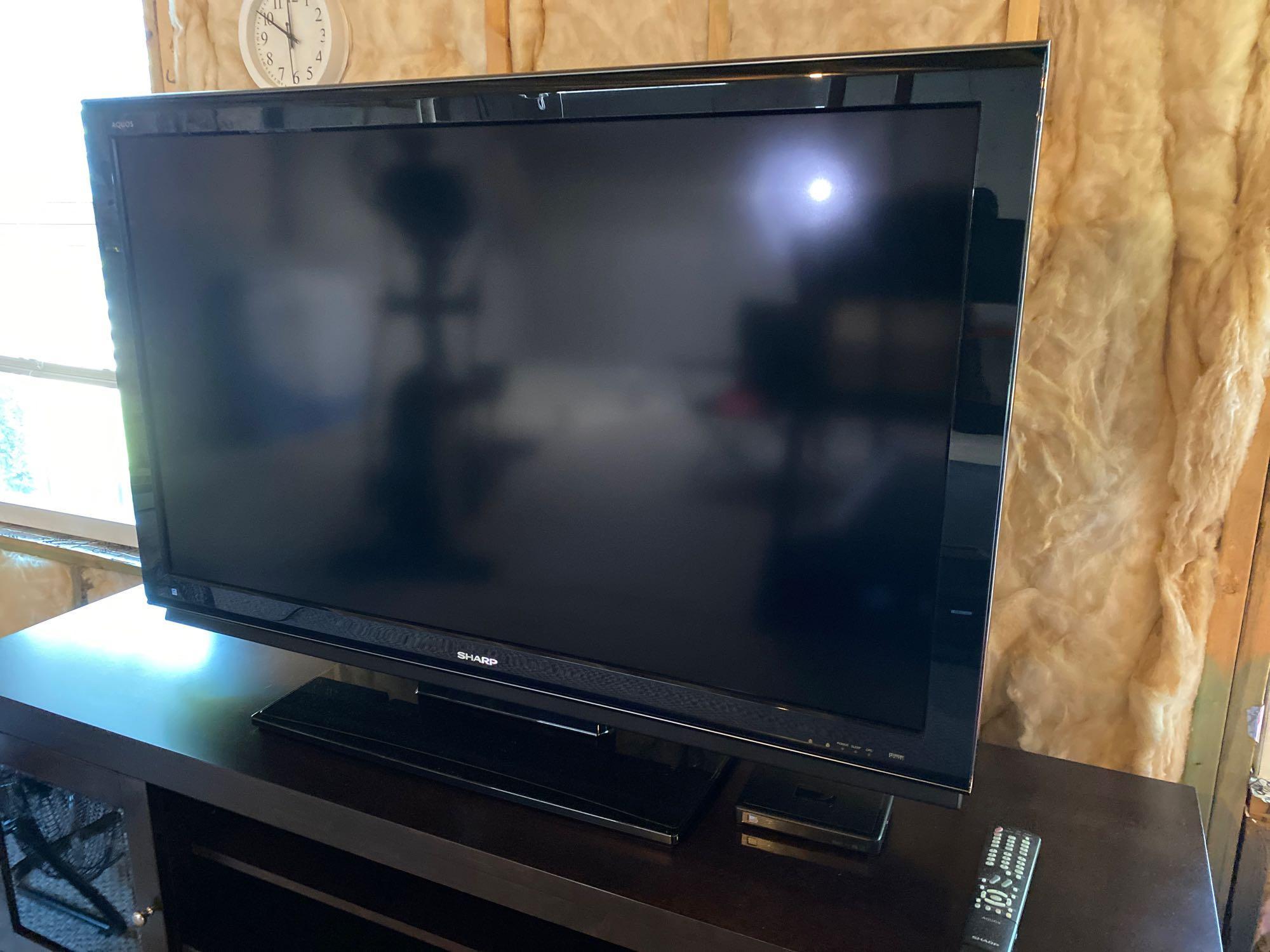 Sharp Aquos 52 Inch Flat Screen TV | Proxibid
