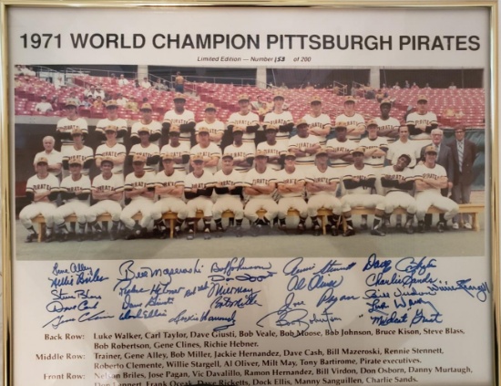 1971 world champion Pittsburgh pirates team signed