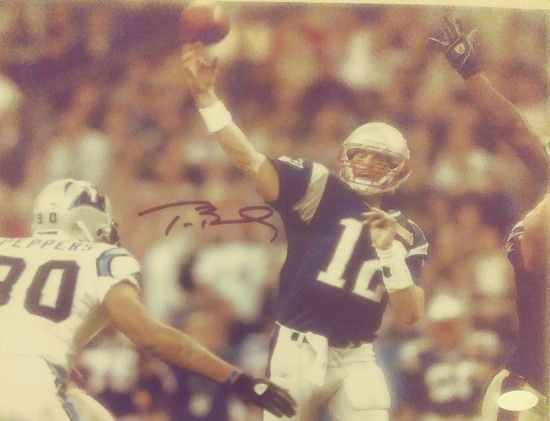 Autographed Tom Brady 8 x 10 Photo With COA