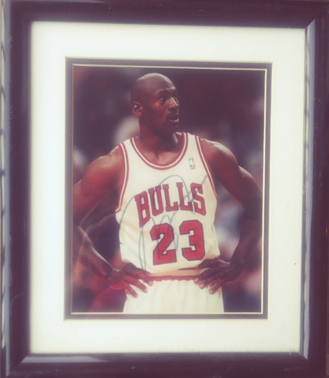Framed and Autographed Michael Jordan Photo 8 x 10