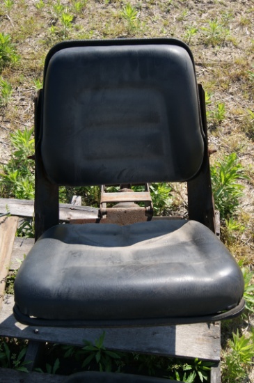 Tractor seat