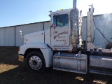 Freightliner  2001/New Tires/solid truck