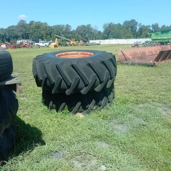 TIRES 23.1 X 26