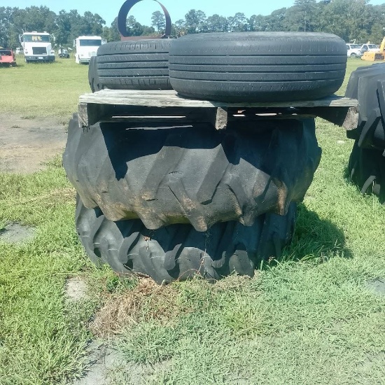 TIRES 23.1 X 26