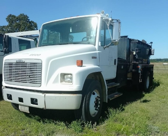 2002 Freightliner FL70 Pot Hole Truck (SEE VIDEO)
