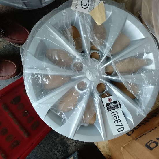 (4) FACTORY TOYOTA WHEEL COVERS