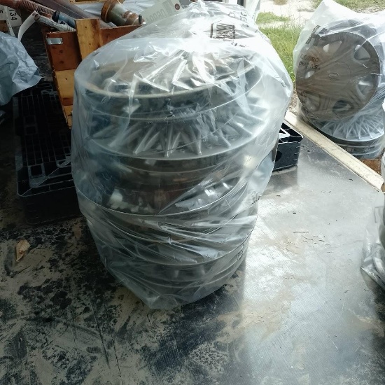 (10) VARITY WHEEL COVER