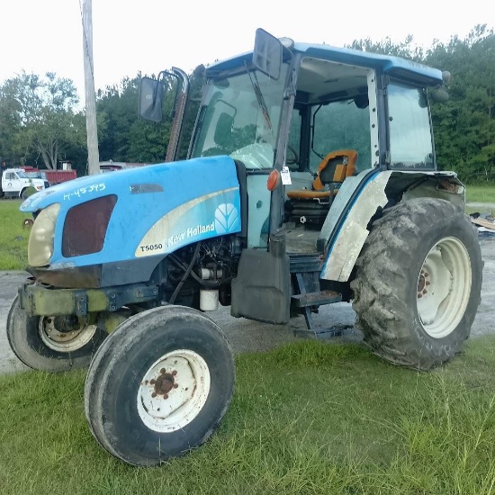 New Holland T5050 (See Video)