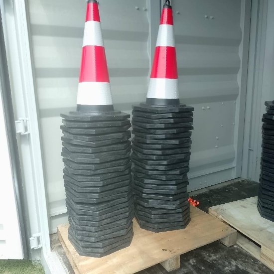 NEW 2026 SDLANCH 6 QTY. 50 SAFETY TRAFFIC CONES