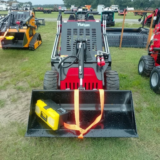NEW 2026 FUTURE FT-323TZ 13.5HP WHEELED Skid Steer Loader