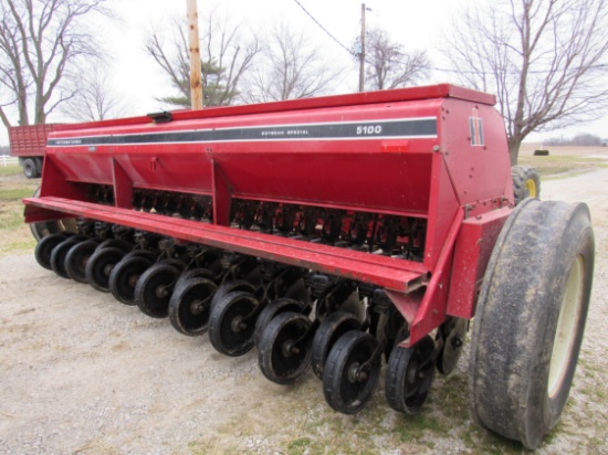 IH 5100 Soybean Special 21-7 with Presswheels