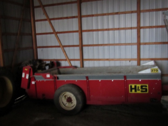 H&S 270 manure spreader double beater(like new)