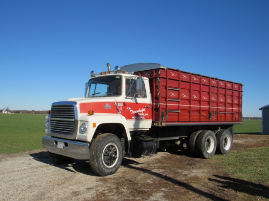 Ford Louisville 8000 1983 157000 miles, cat3208, 13 speed, 18’ knapeheide, rear control lift roll ta