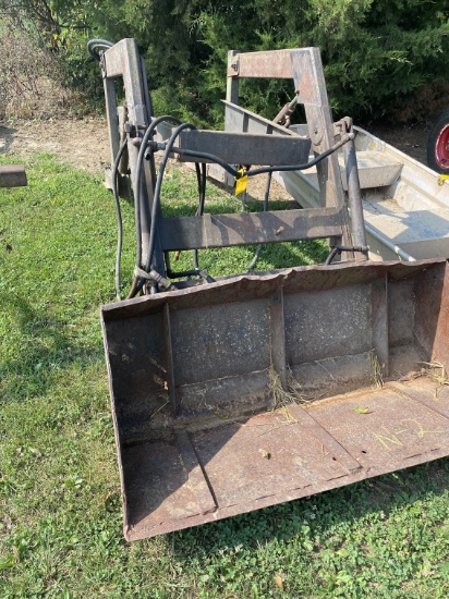 HYD LOADER W/ 5FT BUCKET