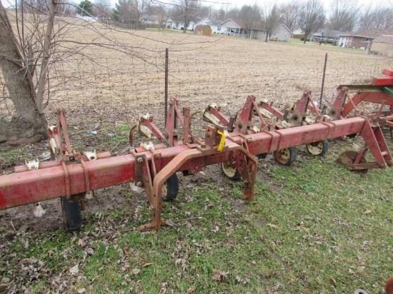 6 ROW CULTIVATOR