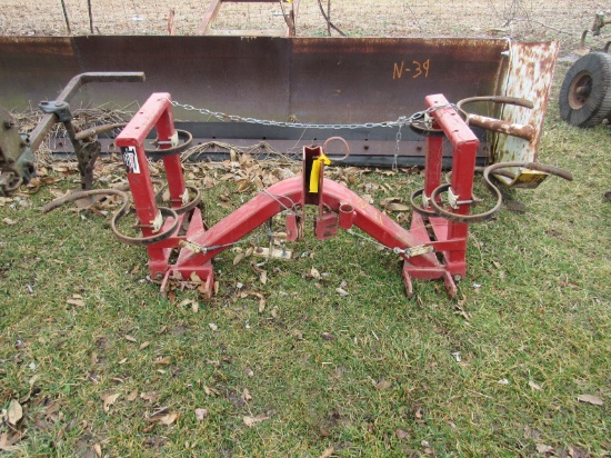 TRACK SCRATCHER