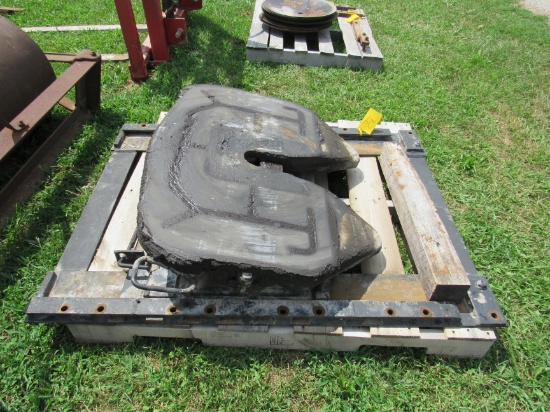 FONTAINE FIFTH WHEEL PLATE MANUAL SLIDE, CONDITION GOOD,  TRUCK SWITCHED TO LOCKING FIFTH WHEEL